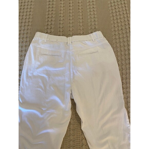 Cato Women’s Activewear White Capris Pants Size 8 With Elastic Waist & Pockets - Picture 6 of 9